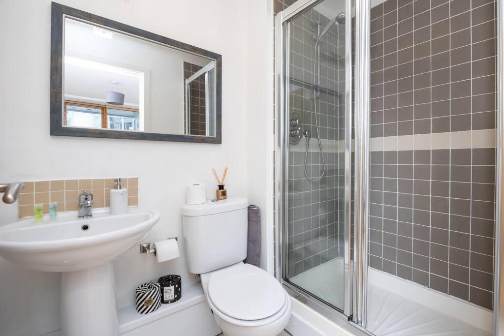 Lovely 2 Bedroom Apartment With Balcony Dublin Buitenkant foto